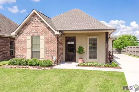 31333 Pebble Dr, Walker, LA 70785 photo 1