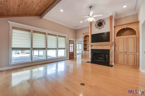 14129 Twelve Oaks Dr, Walker, LA 70785 photo 9
