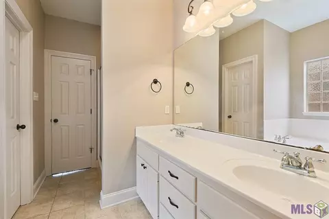 15057 Coldwater Dr, Walker, LA 70785 photo 7