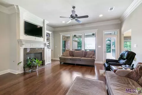 13420 Williamsburg Dr, Walker, LA 70785 photo 7