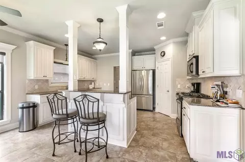 13420 Williamsburg Dr, Walker, LA 70785 photo 8