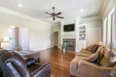 13420 Williamsburg Dr, Walker, LA 70785 photo 6