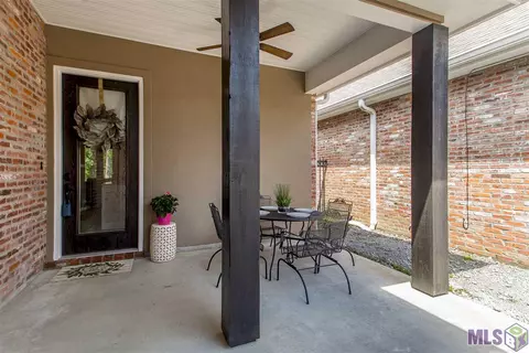 23695 Monarch Pt, Springfield, LA 70462 photo 4