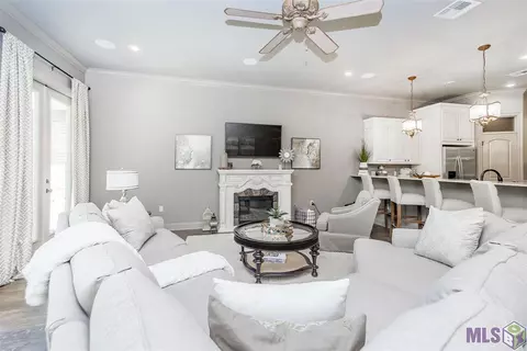23695 Monarch Pt, Springfield, LA 70462 photo 8