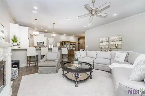 23695 Monarch Pt, Springfield, LA 70462 photo 5
