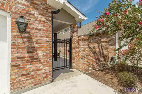 23695 Monarch Pt, Springfield, LA 70462 photo 2
