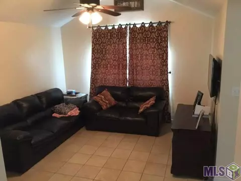 30448 Jo Ann Dr, Walker, LA 70785 photo 2