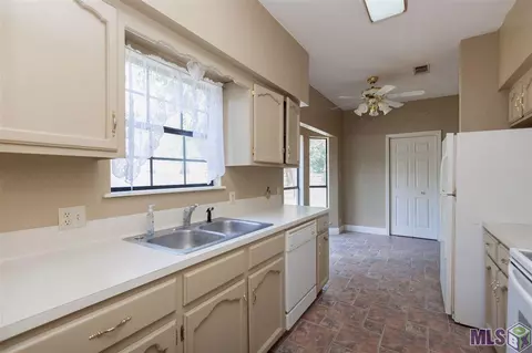 13895 Achord Ln, Walker, LA 70785 photo 10
