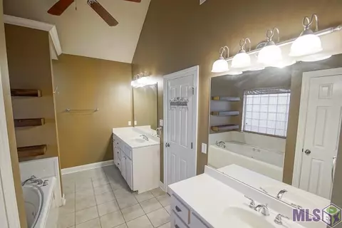 34035 Springlake Dr, Walker, LA 70785 photo 27