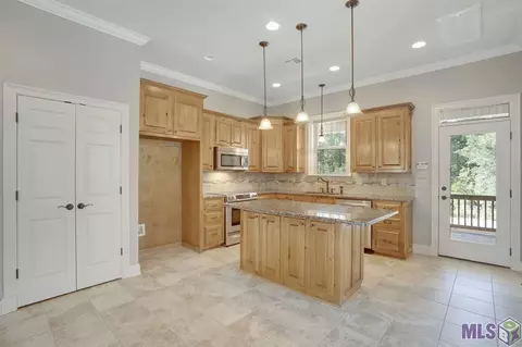 32125 Tiboe Plz, Springfield, LA 70462 photo 11