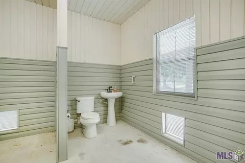 32125 Tiboe Plz, Springfield, LA 70462 photo 38