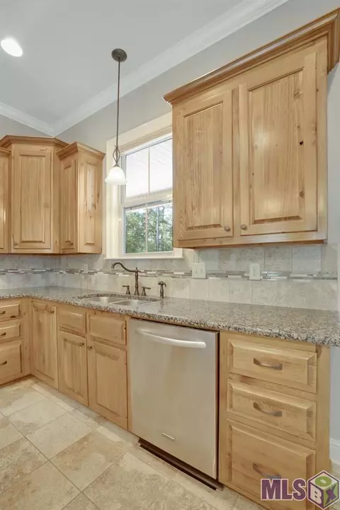 32125 Tiboe Plz, Springfield, LA 70462 photo 13