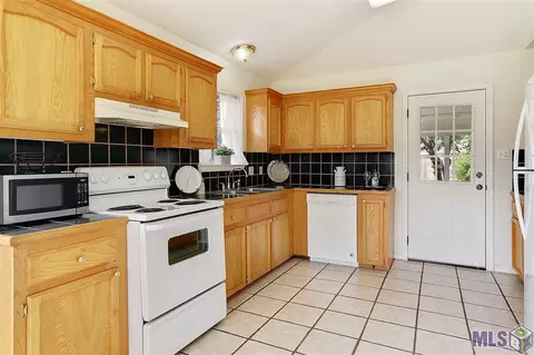 13559 Prairie Ln, Walker, LA 70785 photo 4