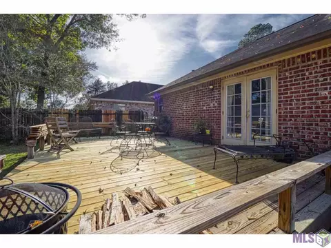 13961 J R Dr, Walker, LA 70785 photo 11
