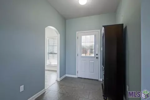15055 Cross Gate Dr, Walker, LA 70785 photo 4
