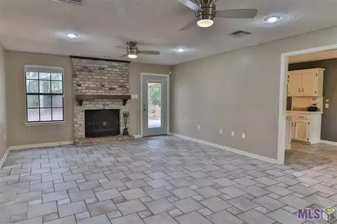 15239 E Beaver Dr, Pride, LA 70770 photo 6