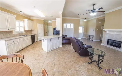 32732 Maci Dr, Walker, LA 70785 photo 2