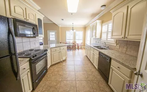 32732 Maci Dr, Walker, LA 70785 photo 3