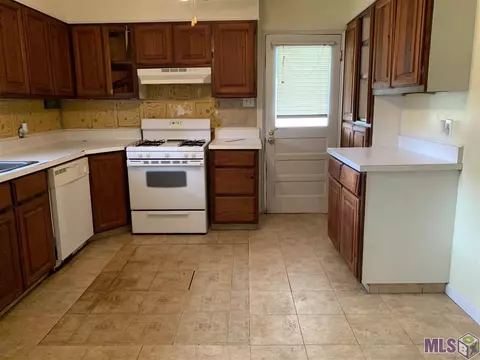 30164 Smith Dr, Walker, LA 70785 photo 4