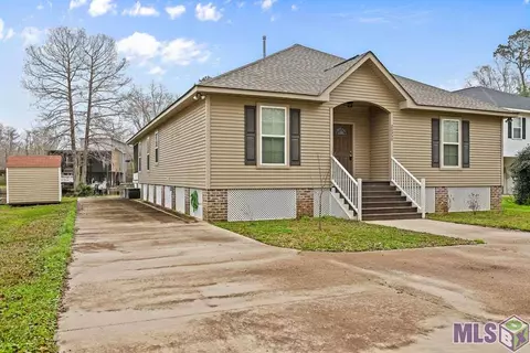 20550 Fairway Dr, Killian, LA 70462 photo 1