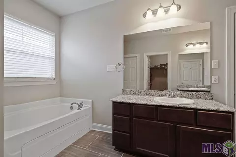 20550 Fairway Dr, Killian, LA 70462 photo 13
