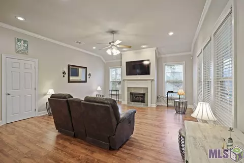 20550 Fairway Dr, Killian, LA 70462 photo 4