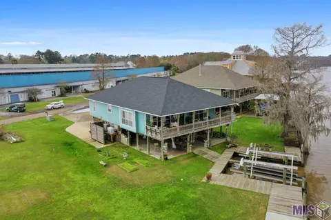 33208 Rivergate Cir, Springfield, LA 70462 photo 1