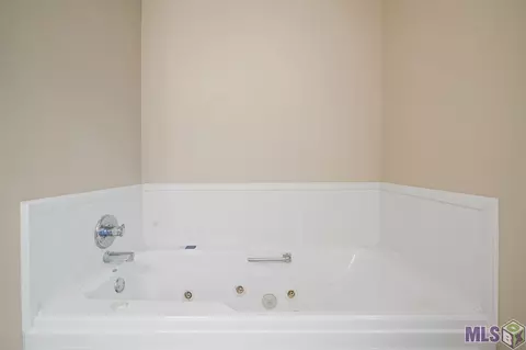 33208 Rivergate Cir, Springfield, LA 70462 photo 33