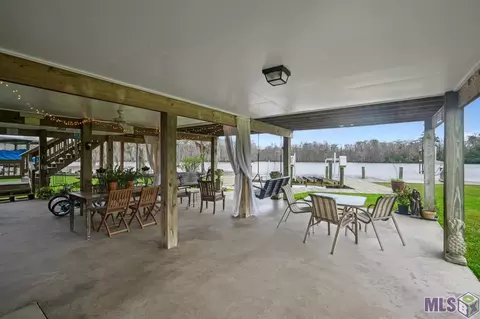 33208 Rivergate Cir, Springfield, LA 70462 photo 7