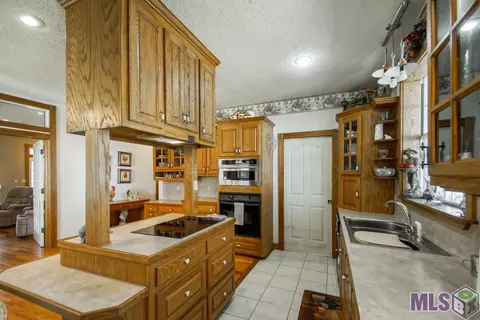 12365 Clanton Dr, Walker, LA 70785 photo 8