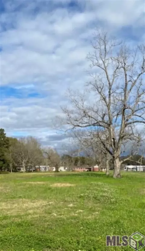 7837 First St, Addis, LA 70710 photo 2