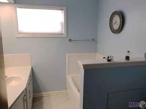 720 Guidry, Berwick, LA 70342 photo 7