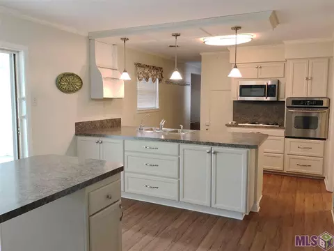 720 Guidry, Berwick, LA 70342 photo 3