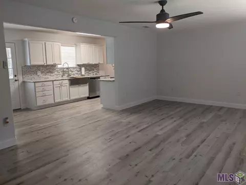 6676 Landmor Dr, Central, LA 70739 photo 3