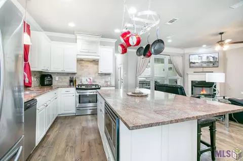 13297 Williamsburg Dr, Walker, LA 70785 photo 5