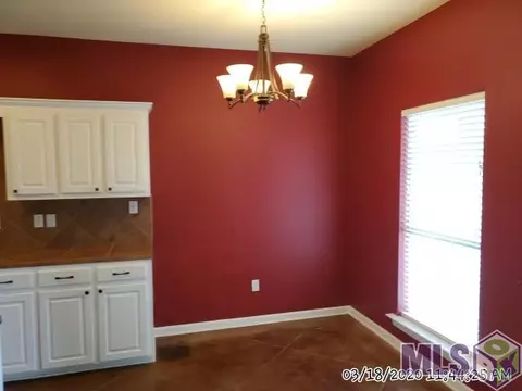 30240 Daffodil Dr, Walker, LA 70785 photo 2