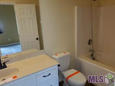 30240 Daffodil Dr, Walker, LA 70785 photo 9