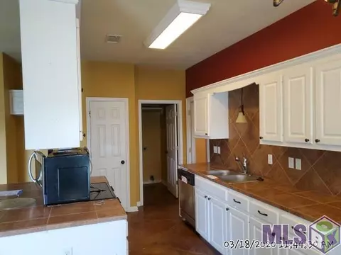 30240 Daffodil Dr, Walker, LA 70785 photo 3