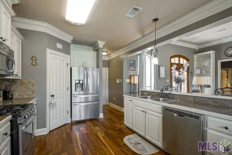 34231 Spring Lake Dr, Walker, LA 70785 photo 9