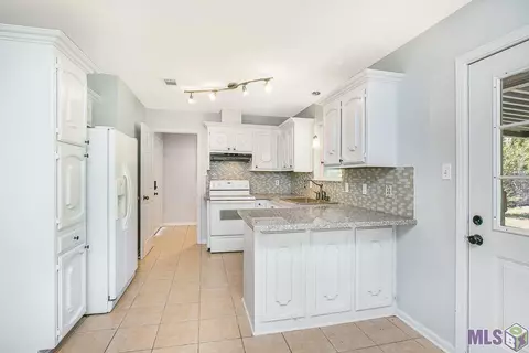 26817 Pen Dr, Walker, LA 70785 photo 7