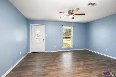 26817 Pen Dr, Walker, LA 70785 photo 4