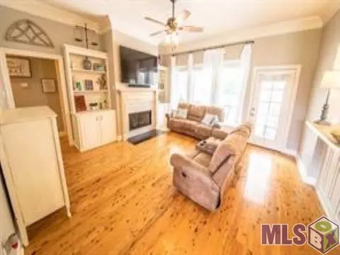 32885 Briar Oak Dr, Walker, LA 70785 photo 2