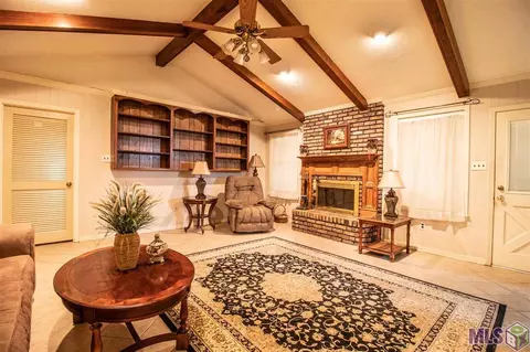 14912 Crystal Dr, Pride, LA 70770 photo 2