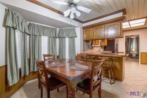 14912 Crystal Dr, Pride, LA 70770 photo 4