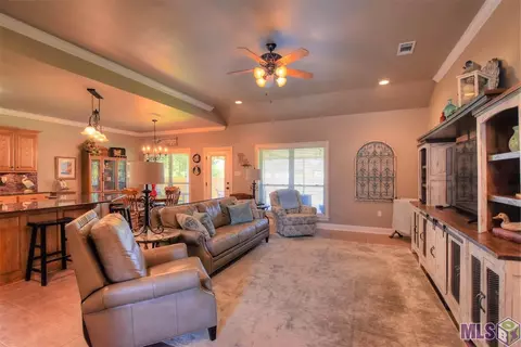 27984 Foxfire Ave, Walker, LA 70785 photo 2