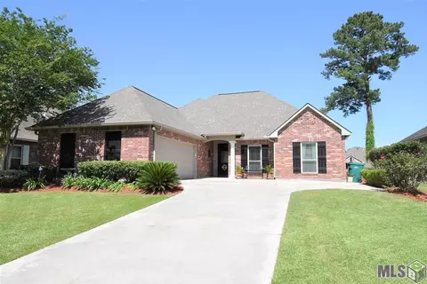 27984 Foxfire Ave, Walker, LA 70785 photo 1