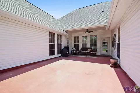 32832 Fox Run Dr, Walker, LA 70785 photo 4