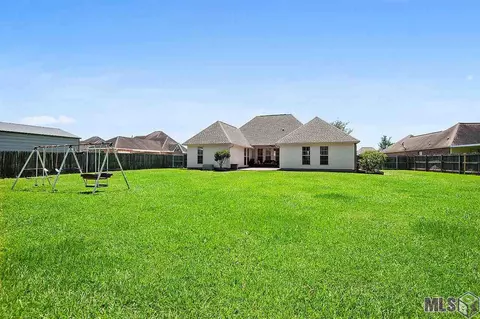 32832 Fox Run Dr, Walker, LA 70785 photo 3