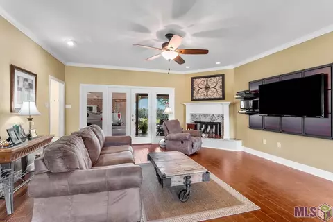 13889 Lynn St, Walker, LA 70785 photo 5