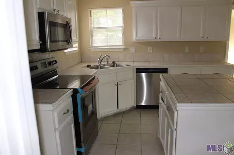 36117 Walker North Rd, Walker, LA 70785 photo 14